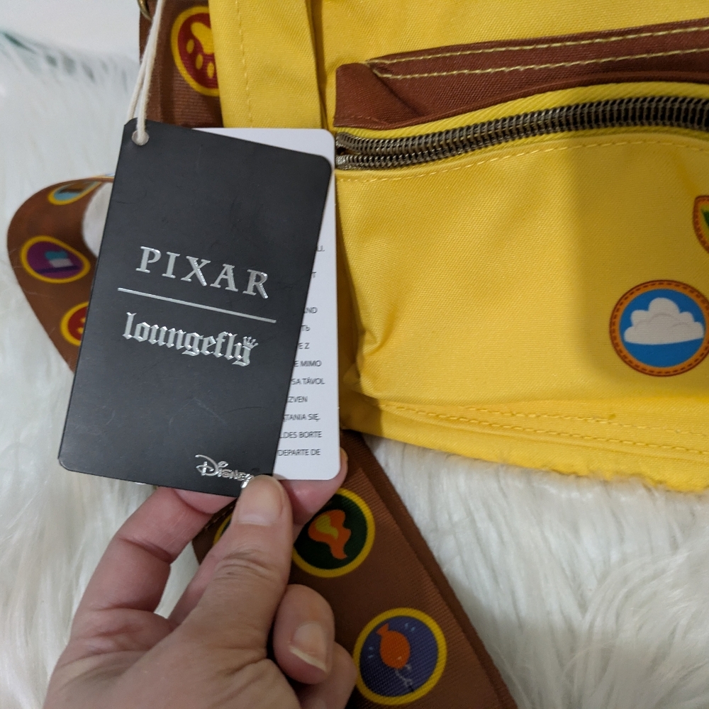 LAST DROP Loungefly Disney Pixar Up Russel Wilderness Explorer Crossbody Bag New - Picture 6 of 7